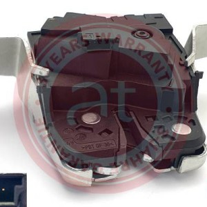 2047401300 > Cerradura de la puerta del maletero