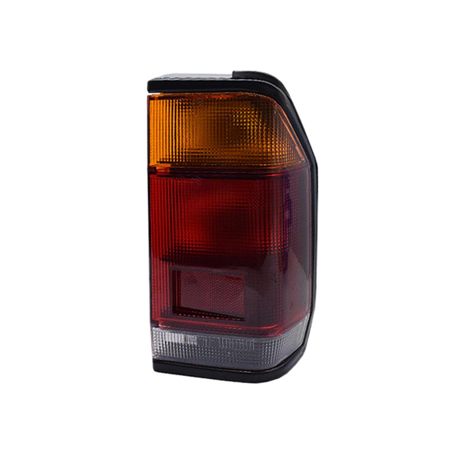 8BS2-51-150, Piloto trasero derecho